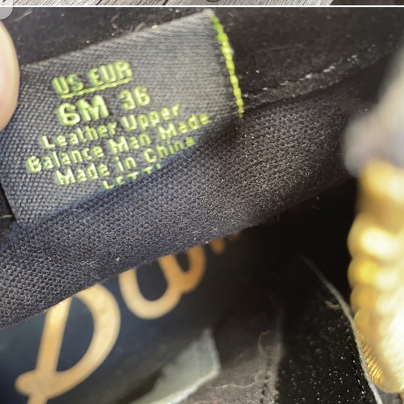 Boots - Picture 4 of 6